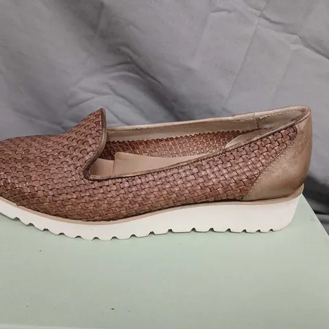 CALPIERRE DESIGNER SHOES – BROWN WOVEN SLIP-ON LOAFERS (DL16 40) 