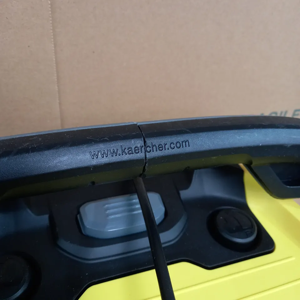 KARCHER WD5 VACUUM CLEANER