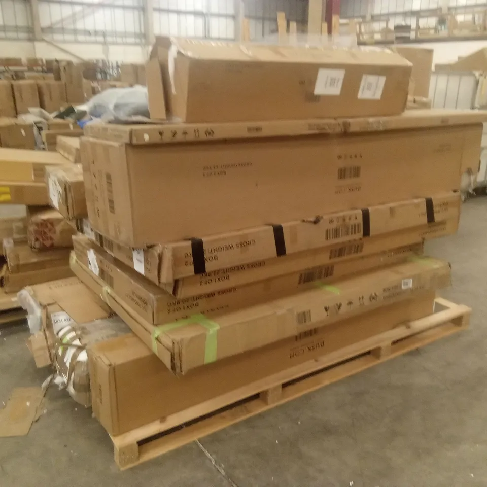 PALLET OF ASSORTED INCOMPLETE DUSK BED AND FURNITURE PARTS AND PIECES 