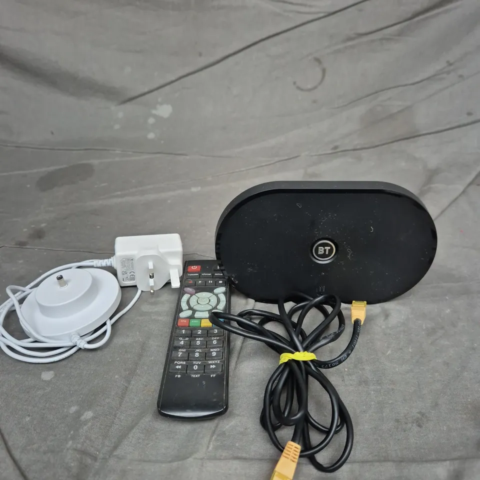 APPROXIMATELY 15 ELECTRICAL ITEMS TO INCLUDE - REMOTE CONTROLS, WIFI HUB AND POWER ADAPTERS