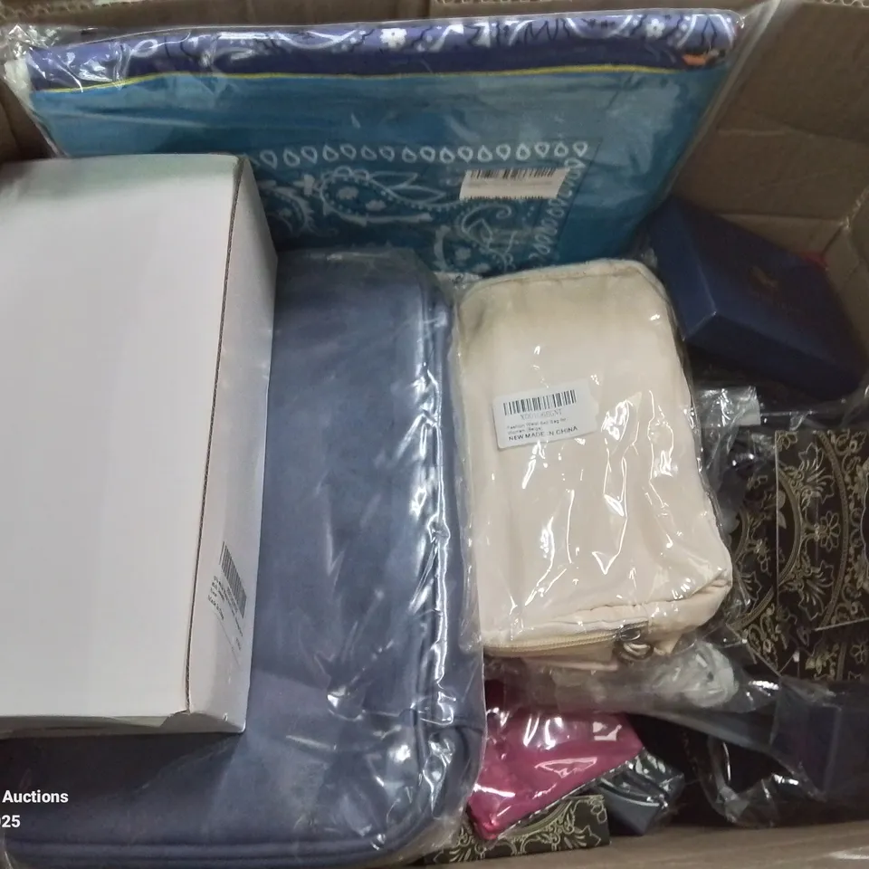 BOX CONTAINING LARGE QUANTITY OF MIXED EVERYDAY HOUSEHOLD ITEMS ETC. TO INCLUDE: BANDANAS, WATCH STRAPS, BABY SUIT, BAGS, KIDS SUNGLASSES JEWELLERY SETS AND LOTS MORE