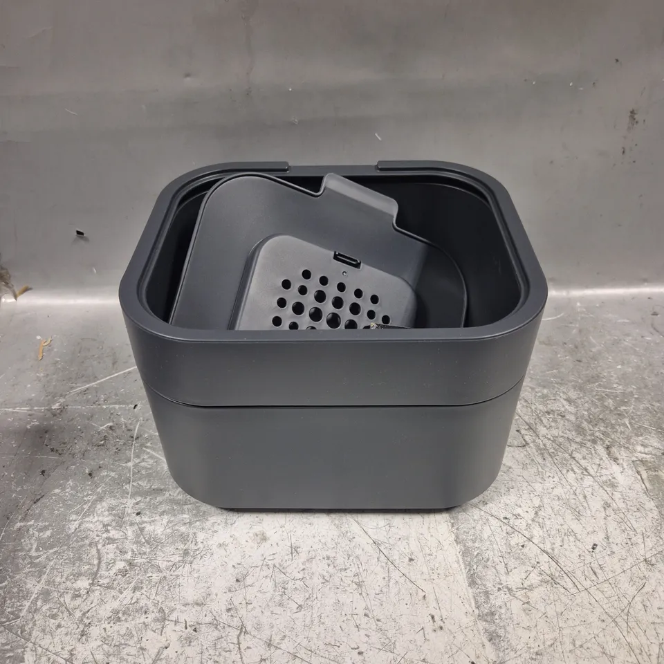 BOXED JOSEPH JOSEPH FOOD WASTE CADDY WITH ODOUR FILTER 