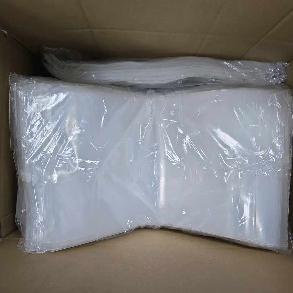 LARGE QUANTITY OF CLEAR ZIP BAGS