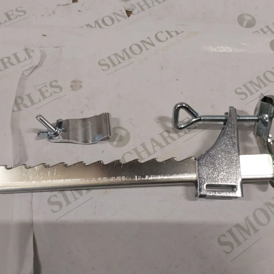 BOXED MIKYTOPER PARASOL CLAMP // CLAMPING RANGE: 0 - 20CM (1 BOX)