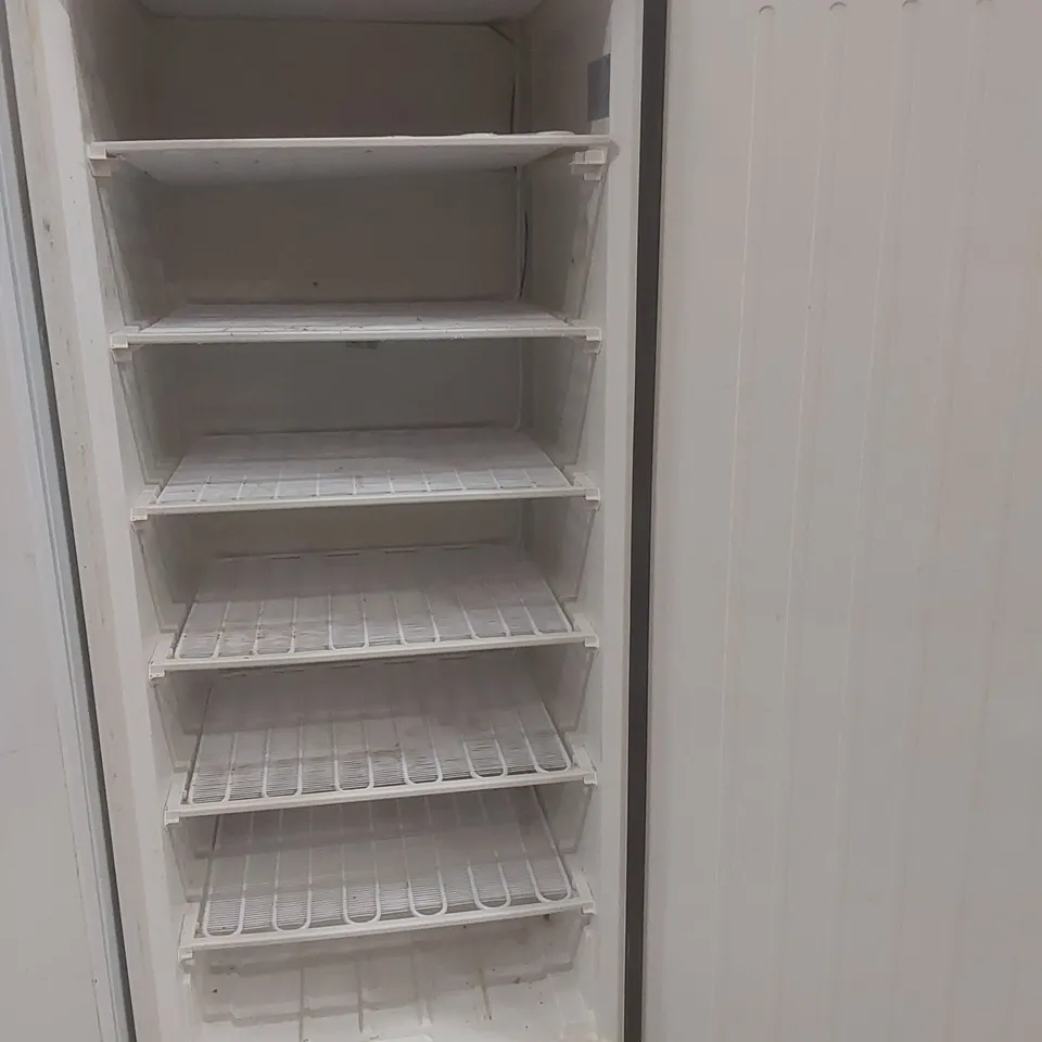 HF600 COMMERCIAL TEMPERATURE CONTROLLED UPRIGHT FOOD STORAGE CABINET
