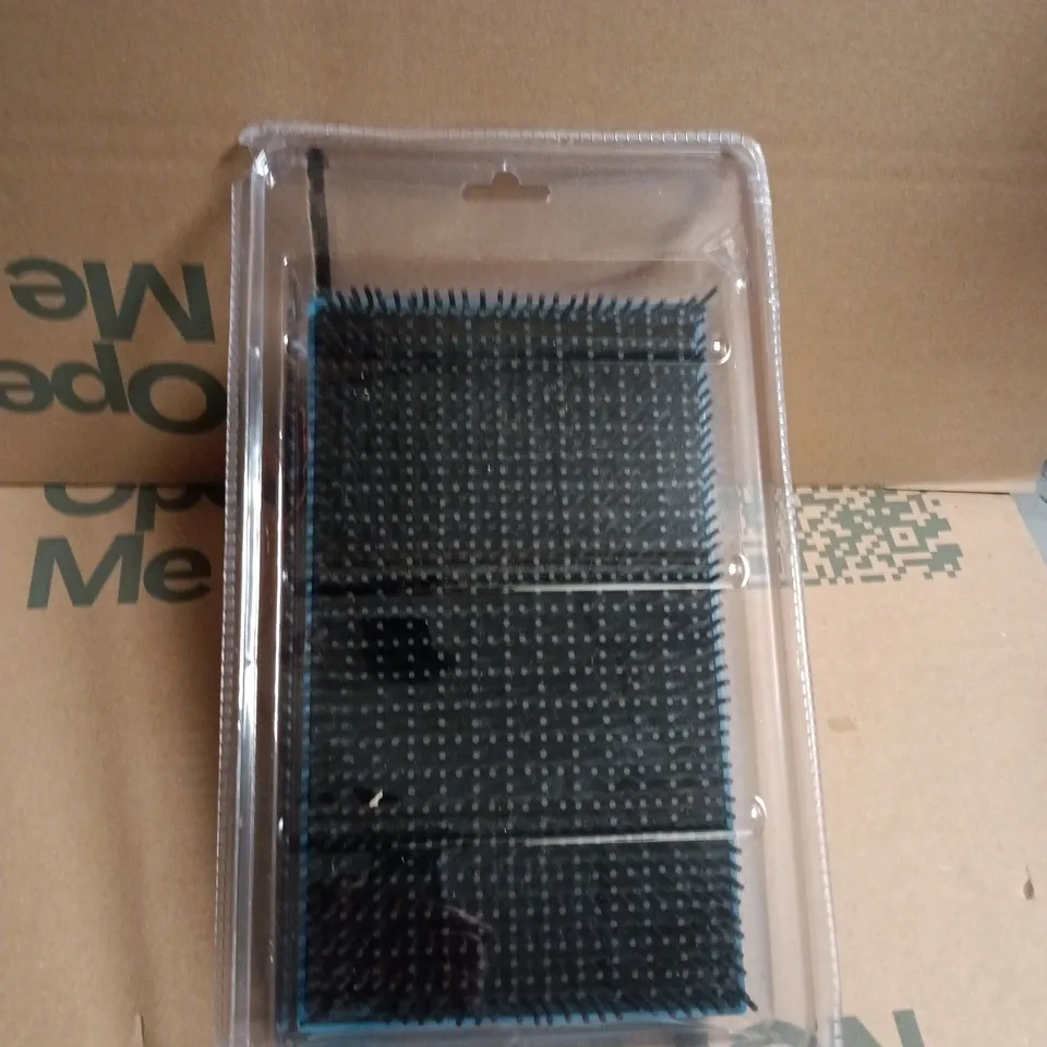 ART PAINTING TOOLS - BLUE-HANDLED TOOL WITH BRISTLE PAD 