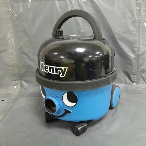 BOXED HENRY COMPACT HVR160 BAGGED CYLINDER VAC