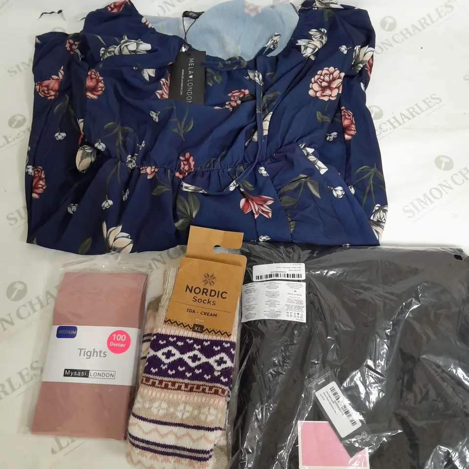 BOX OF APPROXIMATELY 25 ASSORTED CLOTHING ITEMS TO INCUDE - DRESS , SOCKS , TIGHTS ETC