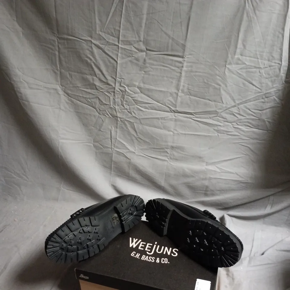 G.H. BASS & CO. WEEJUNS PENNY LOAFERS – BLACK, UK 8 (EU 42) BOXED