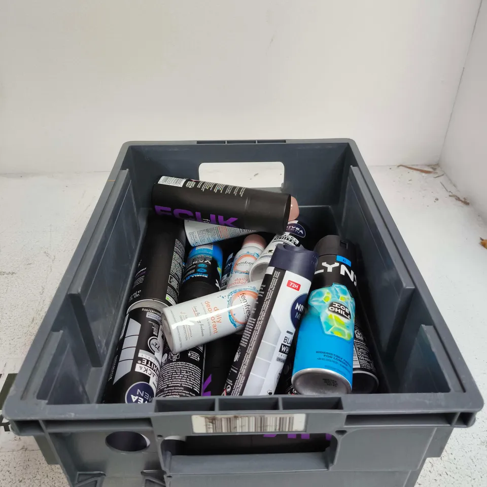 TOTE OF APPROXIMATELY 20 ASSORTED AEROSOL ITEMS TO INCLUDE LYNX, NIVEA MEN, FCUK ETC