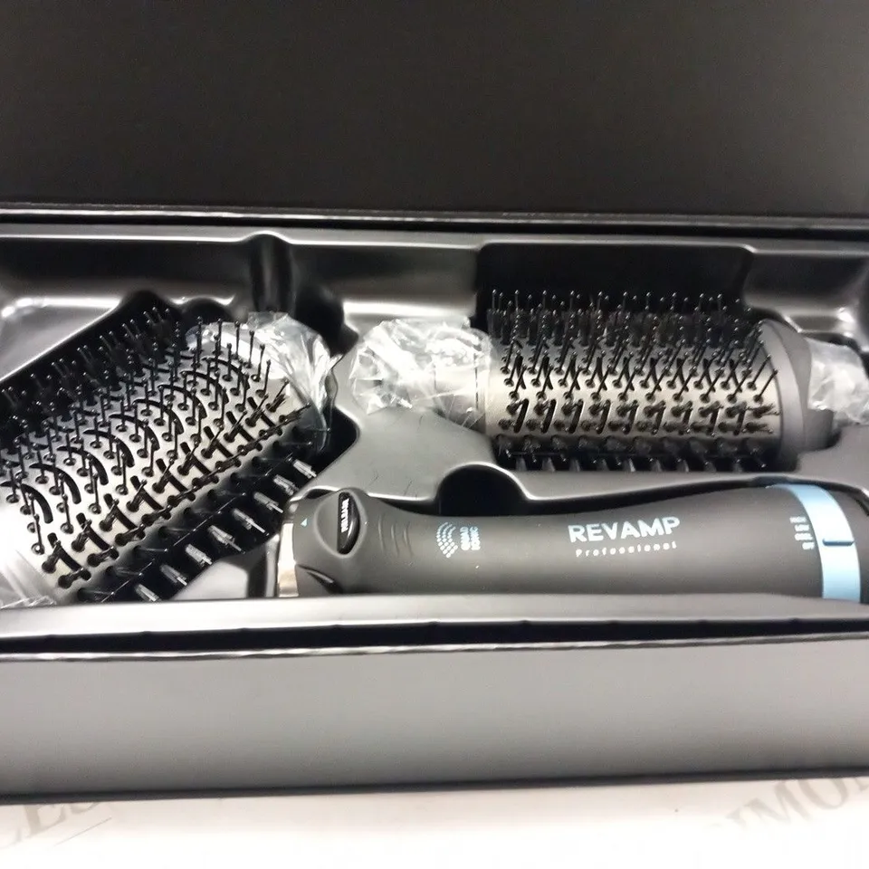 BOXED REVAMP PROFESSIONAL PROGLOSS VOLUME AND STYLE 1000W HOT BRUSH STYLER