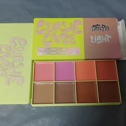 MADE BY MITCHELL CURVE CASE LIGHT PALLETTE