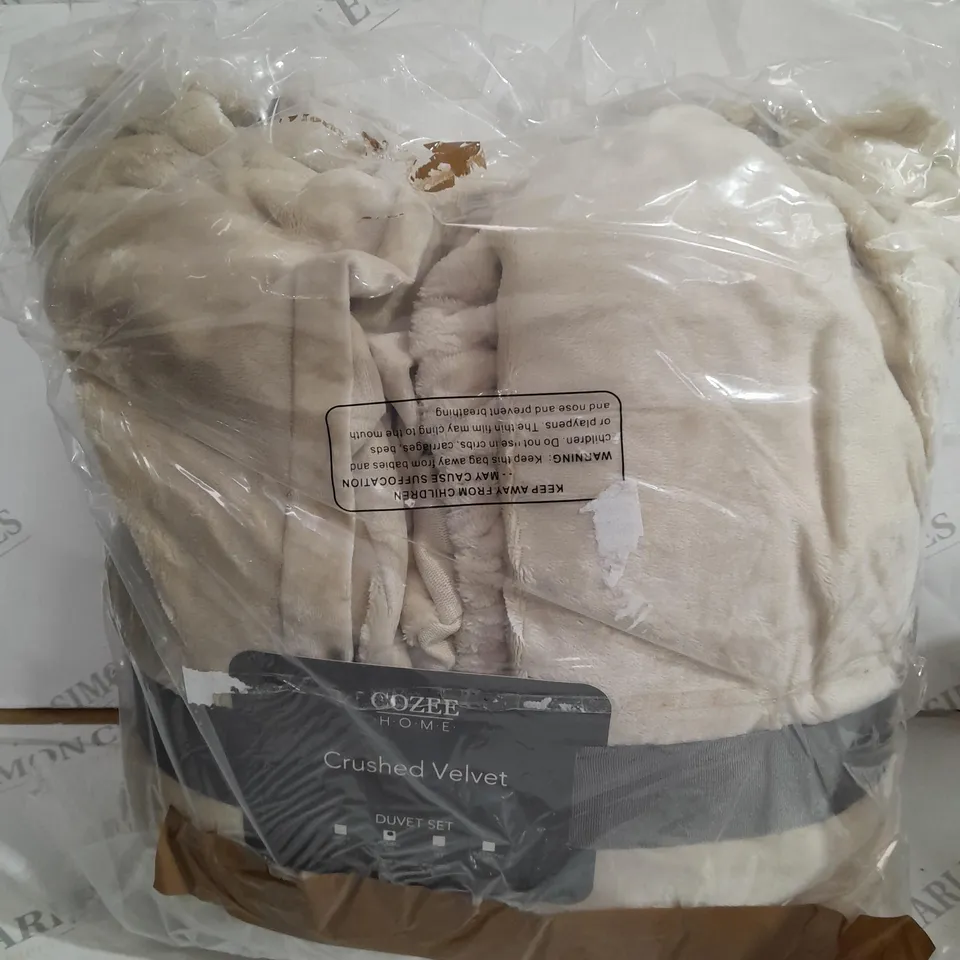 BOXED COZEE HOME CRUSHED VELVET AND VELVET SOFT DUVET