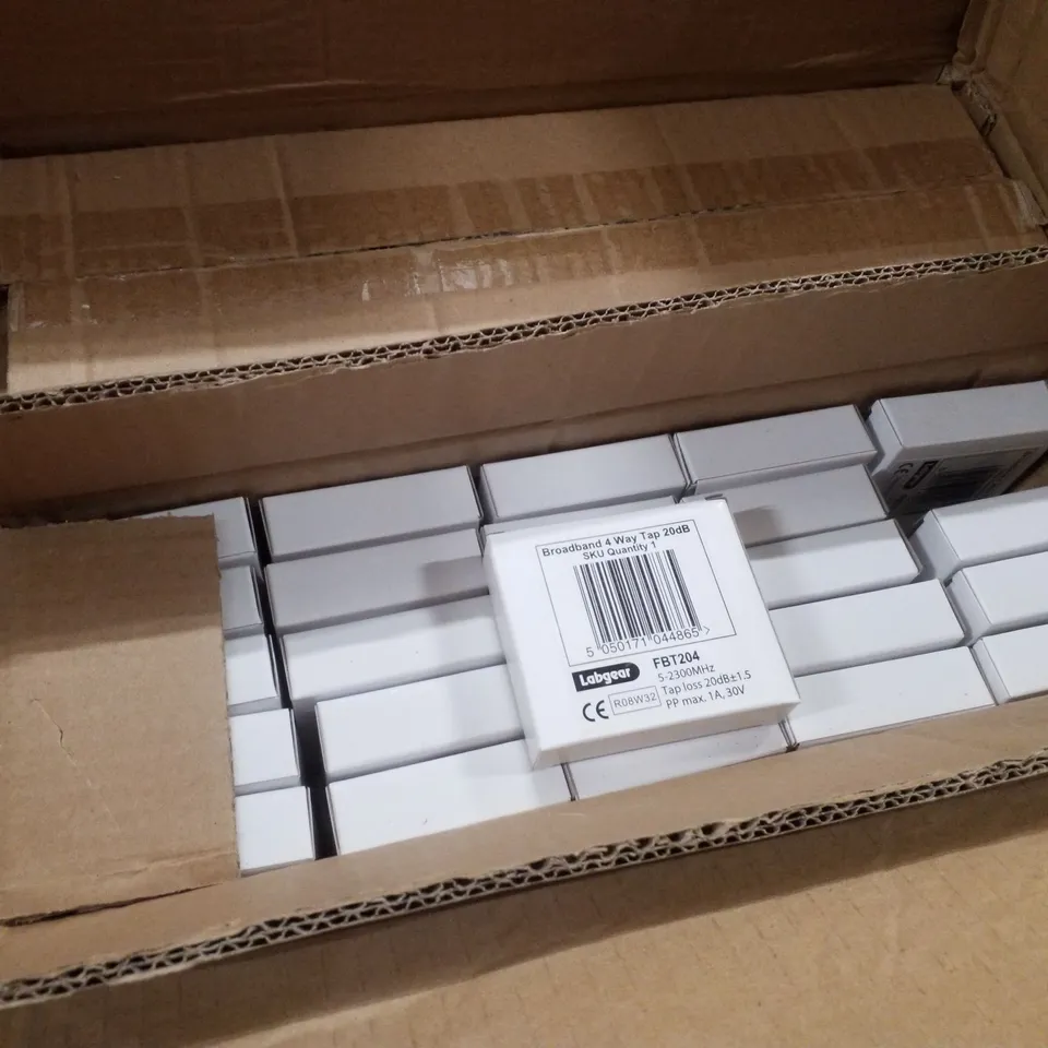 PALLET CONTAINING ASSORTED ASSORTED ELECTRICAL PRODUCTS INCLUDING BROADBAND 4 WAP TAPS, 1.5M TRIPLE PHONO CABLES & LABGEAR 2 WAY TAPS