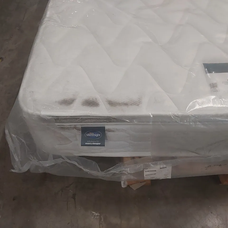 QUALITY BAGGED SILENTNIGHT PILLOW TOP 4'6 DOUBLE MATTRESS
