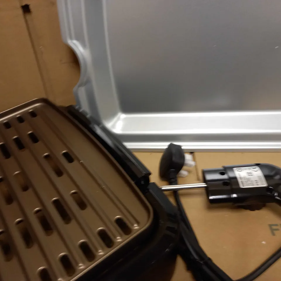GEORGE FOREMAN SMOKELESS ELECTRIC GRILL