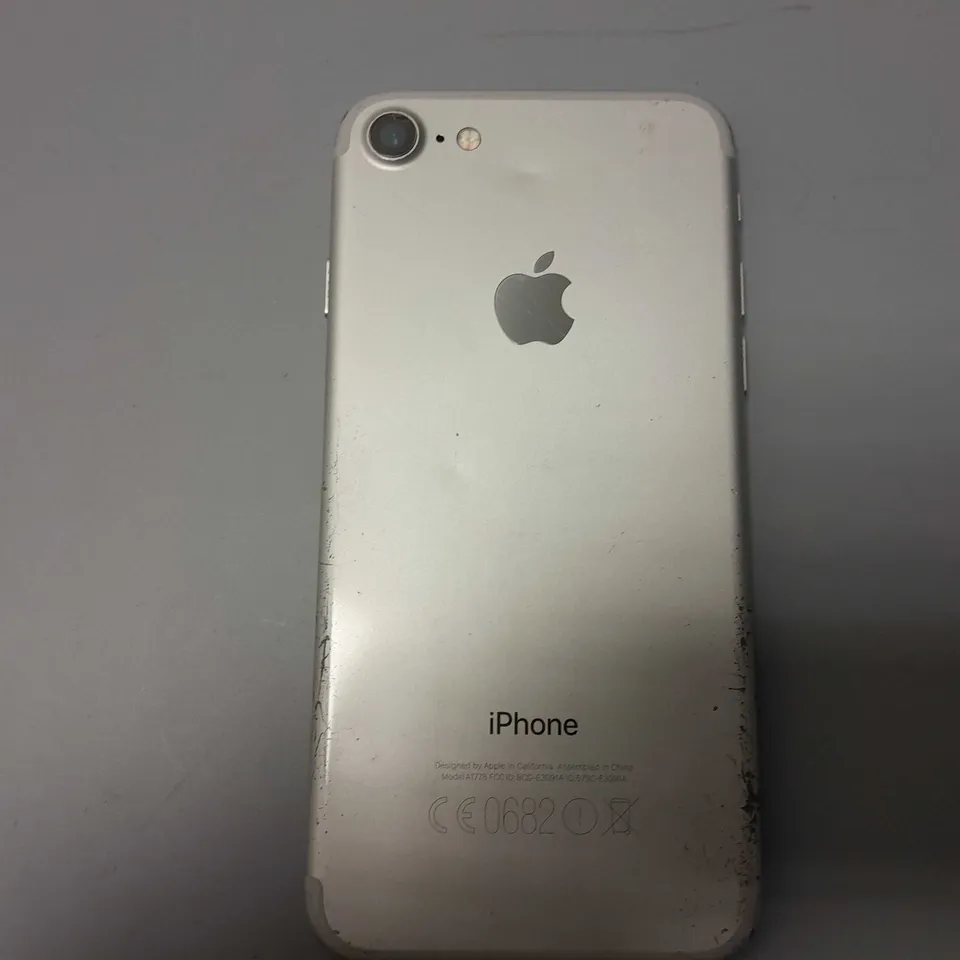 APPLE IPHONE 7 (A1778) SMARTPHONE