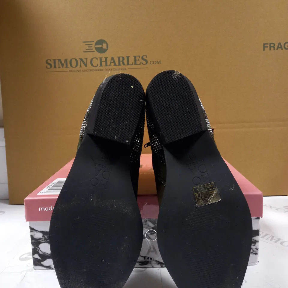 MODA IN PELLE KATREENA ANKLE BOOT SIZE 6