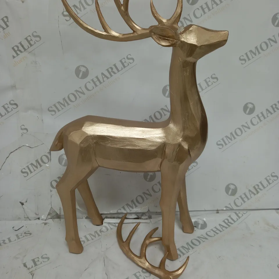 GOLDEN STAG ORNAMENT 