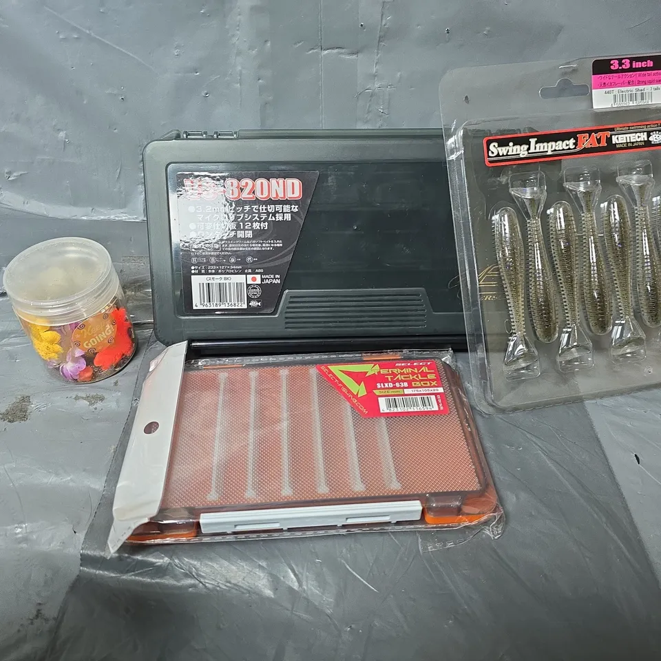 APPROXIMATELY 13 ASSORTED ITEMS TO INCLUDE - SWING IMPACT FAT KEITECH , TERMINAL TACKLE BOX ETC