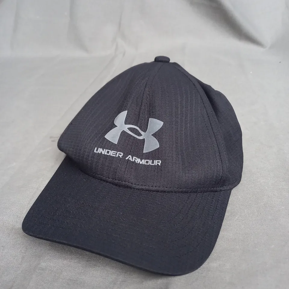 UNDER ARMOUR BLACK CAP 