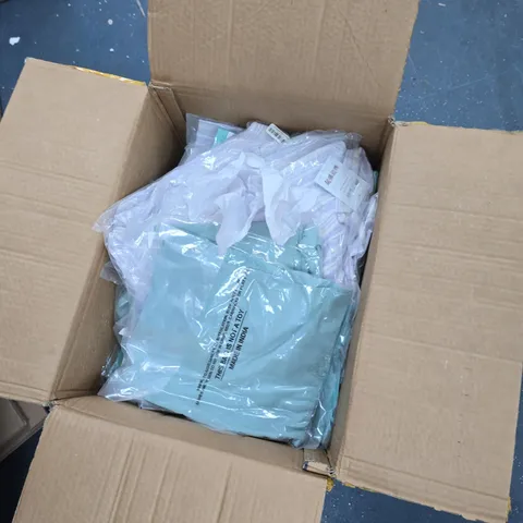 BOX OF APPROXIMATELY 45 ASSORTED CLOTHING ITEMS TO INCLUDE: TAMSY BLOUSE