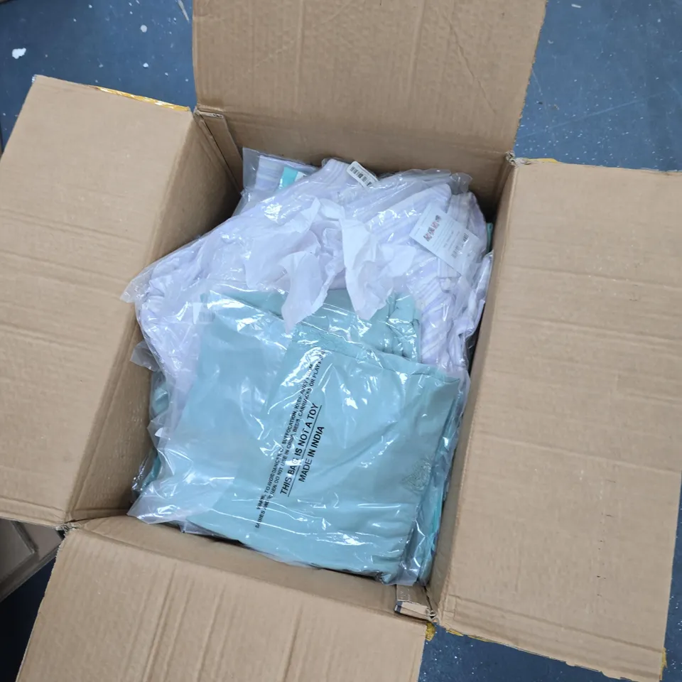 BOX OF APPROXIMATELY 45 ASSORTED CLOTHING ITEMS TO INCLUDE: TAMSY BLOUSE
