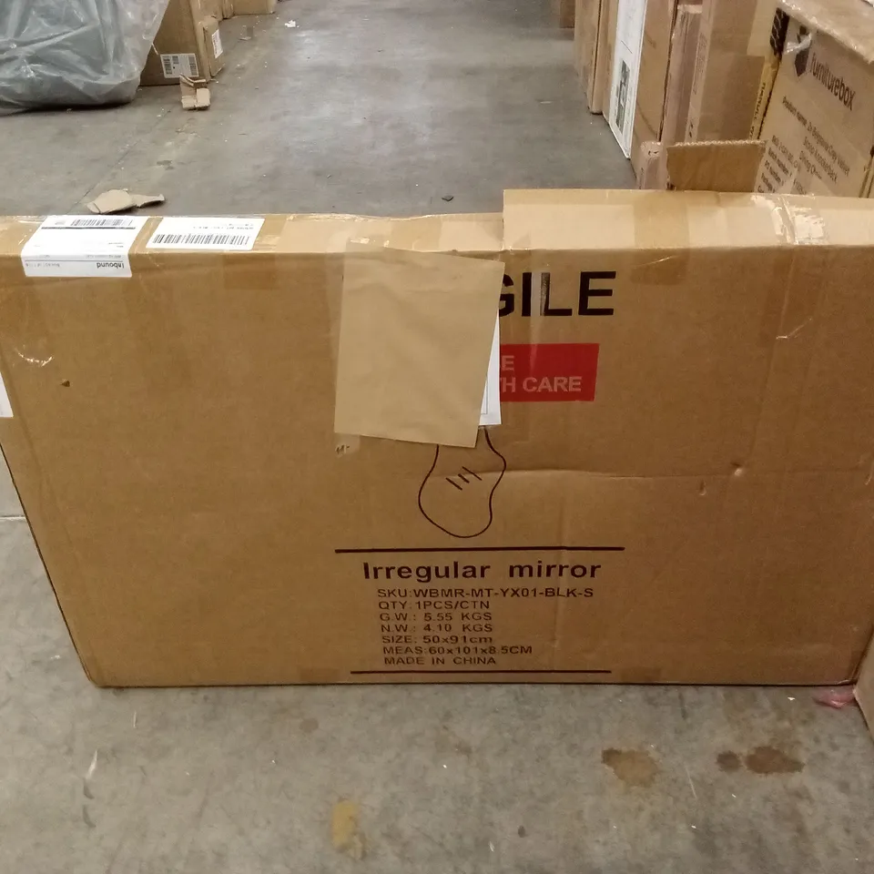 BOXED IRREGULAR MIRROR - BLACK (1 BOX)
