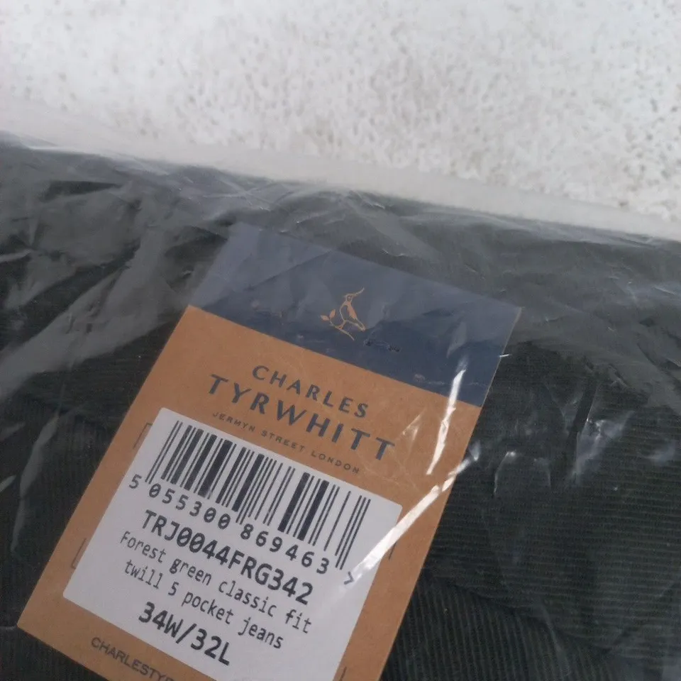 CHARLES TYRWHITT FOREST GREEN CLASSIC FIT TWILL JEANS – 34W/32L