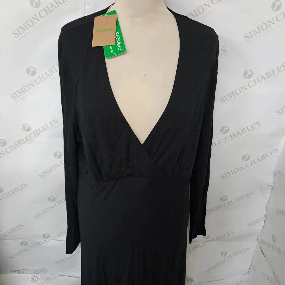 BODEN OCCASSIONAL DRESS IN BLACK SIZE 18R