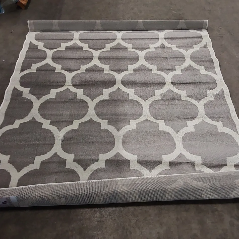 BRAND NEW BAGGED PACO HOME SINAI RUG - 220 x 160cm