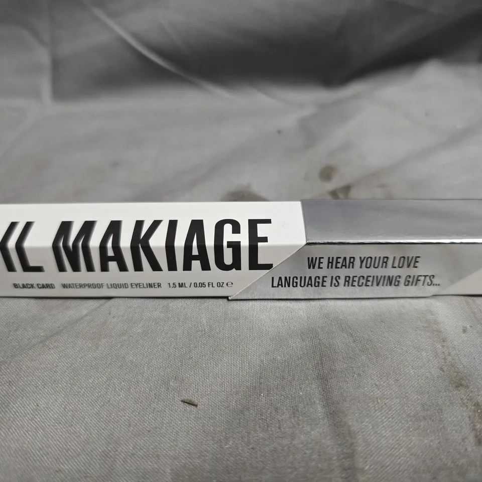 IL MAKIAGE BLACK CARD WATERPROOF LIQUID EYELINER