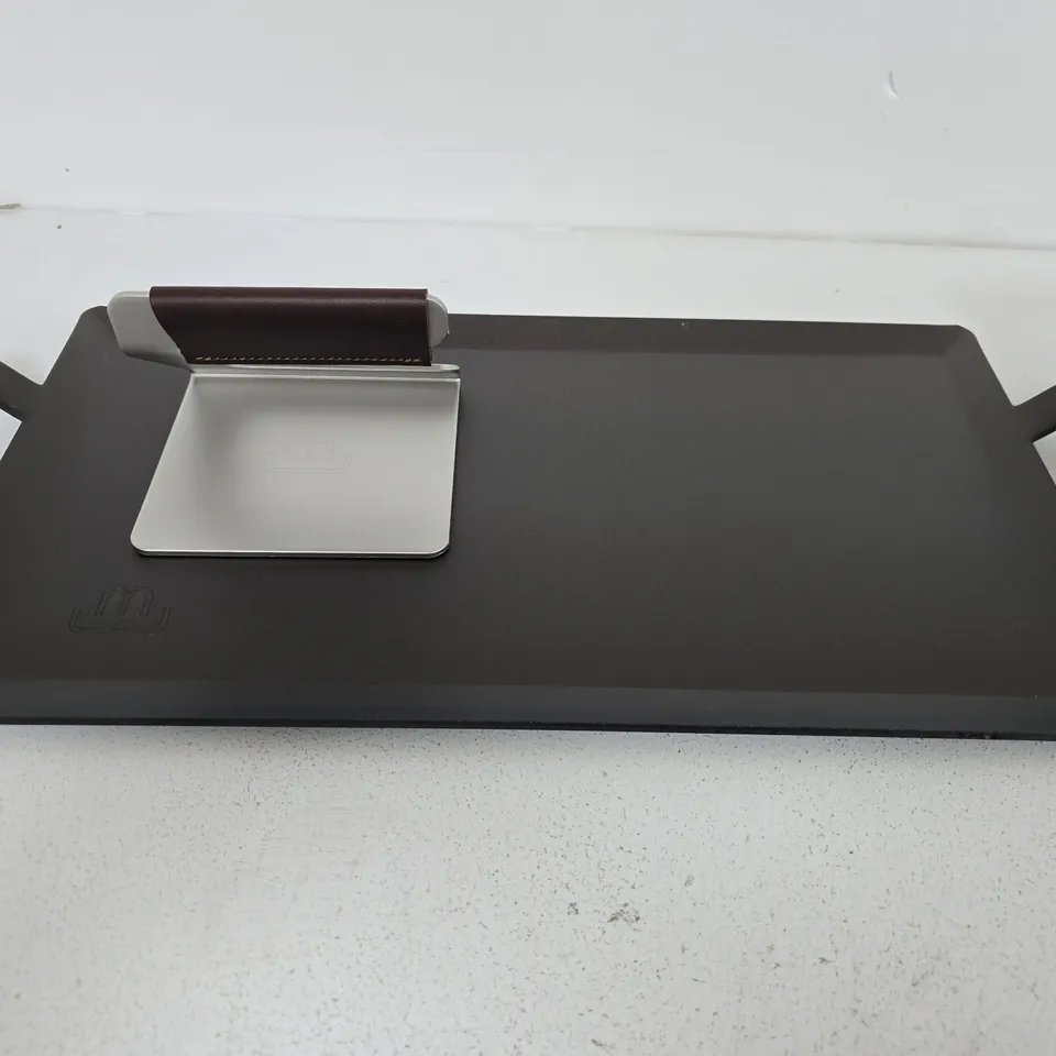 MADE BY COOKWARE CARBON STEEL GRIDDLE ,GRILL PRESS AND MELTING DOME