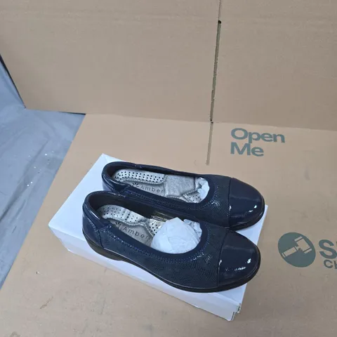 AMBER ' NAVY PATENT LEATHER SHOES – UK 3
