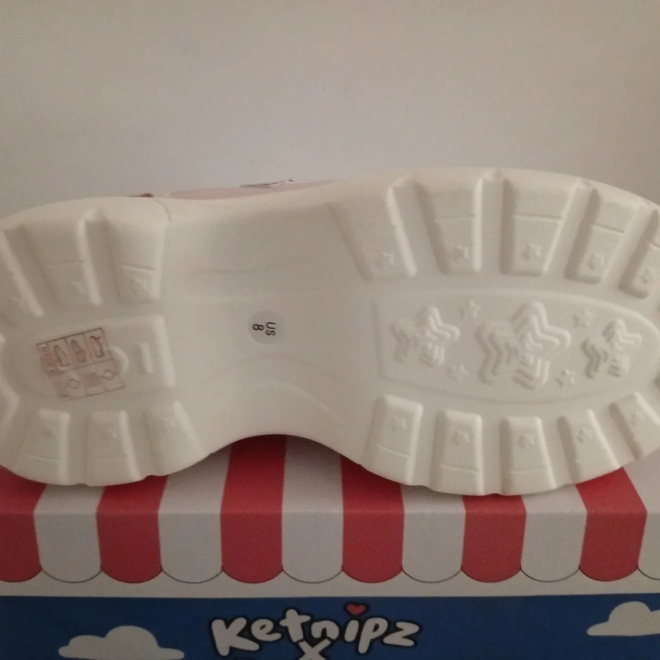 BOXED PAIR OF KETNIPZ X KOI LOVEABLE ANTICS TRAINERS - PINK - US SIZE 8
