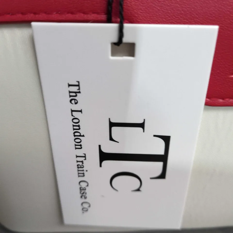 LTC LONDON WHITE TRAIN CASE
