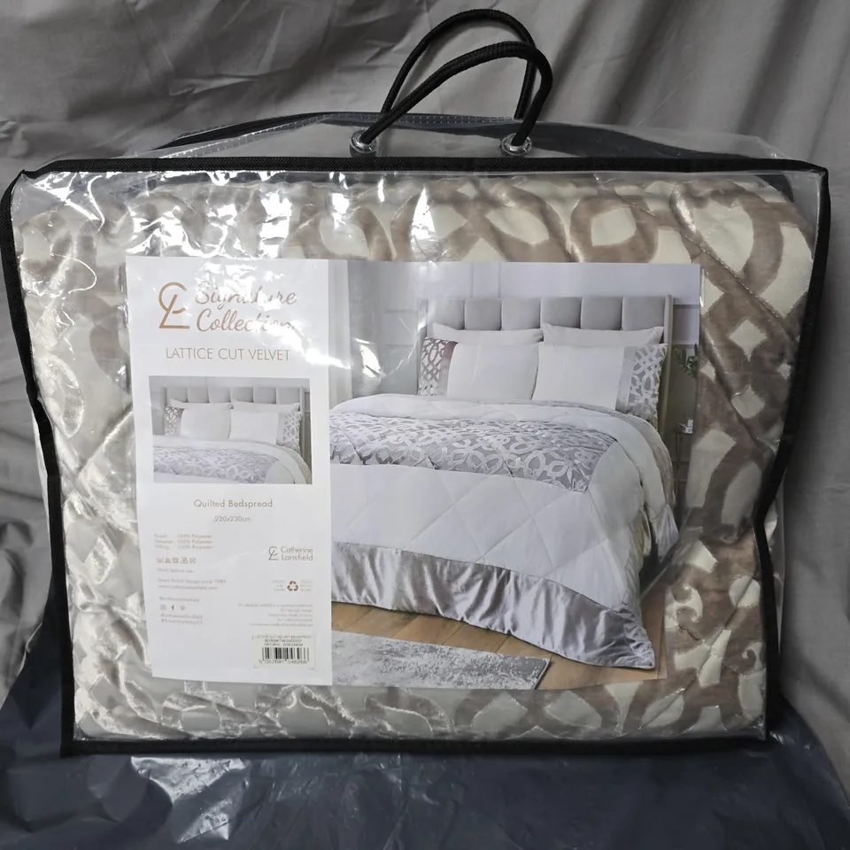 CATHERING LANSFIELD SIGNATURE COLLECTION LATTICE CUT VELVET BEDSPREAD 220 X 230CM