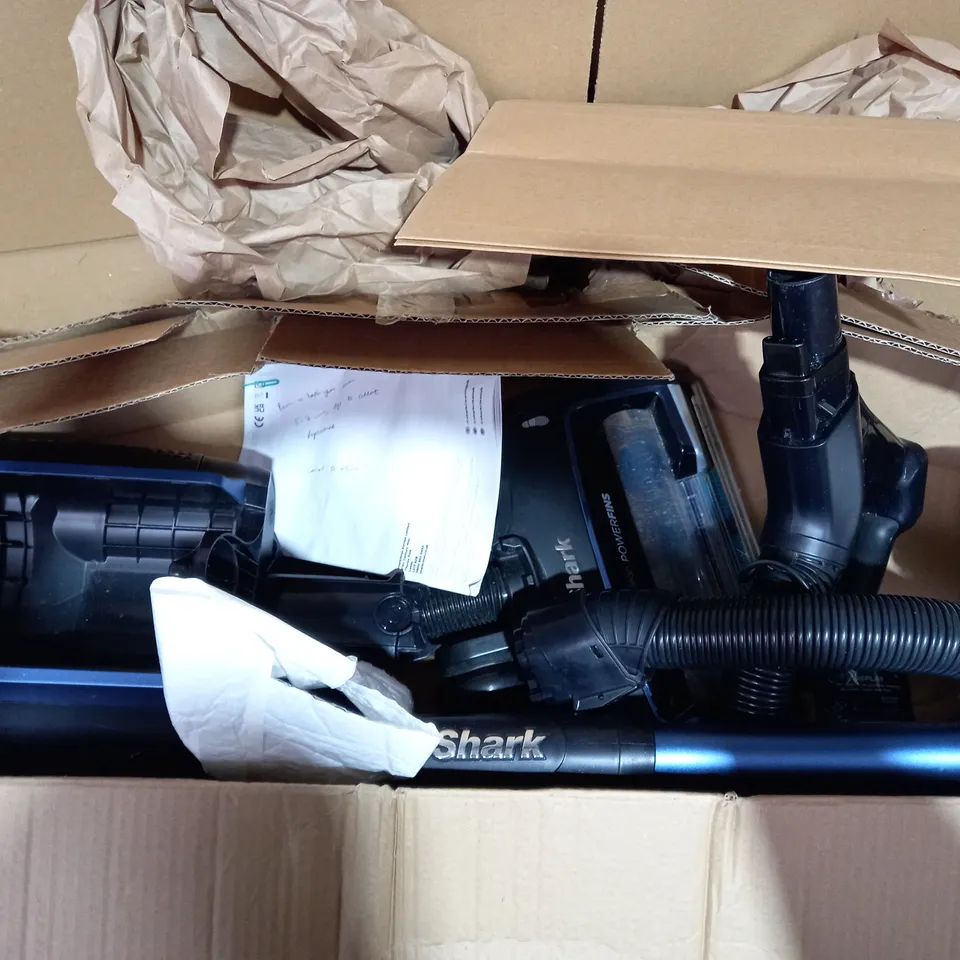 SHARK UPRIGHT VACUUM WITH TRUE PET & DUOCLEAN ICZ300UKT