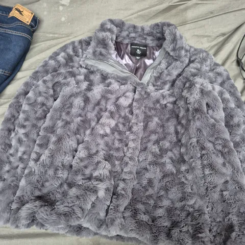 DOROTHY PERKINS GREY FAUX-FUR COAT – UK 16 (EU 44)