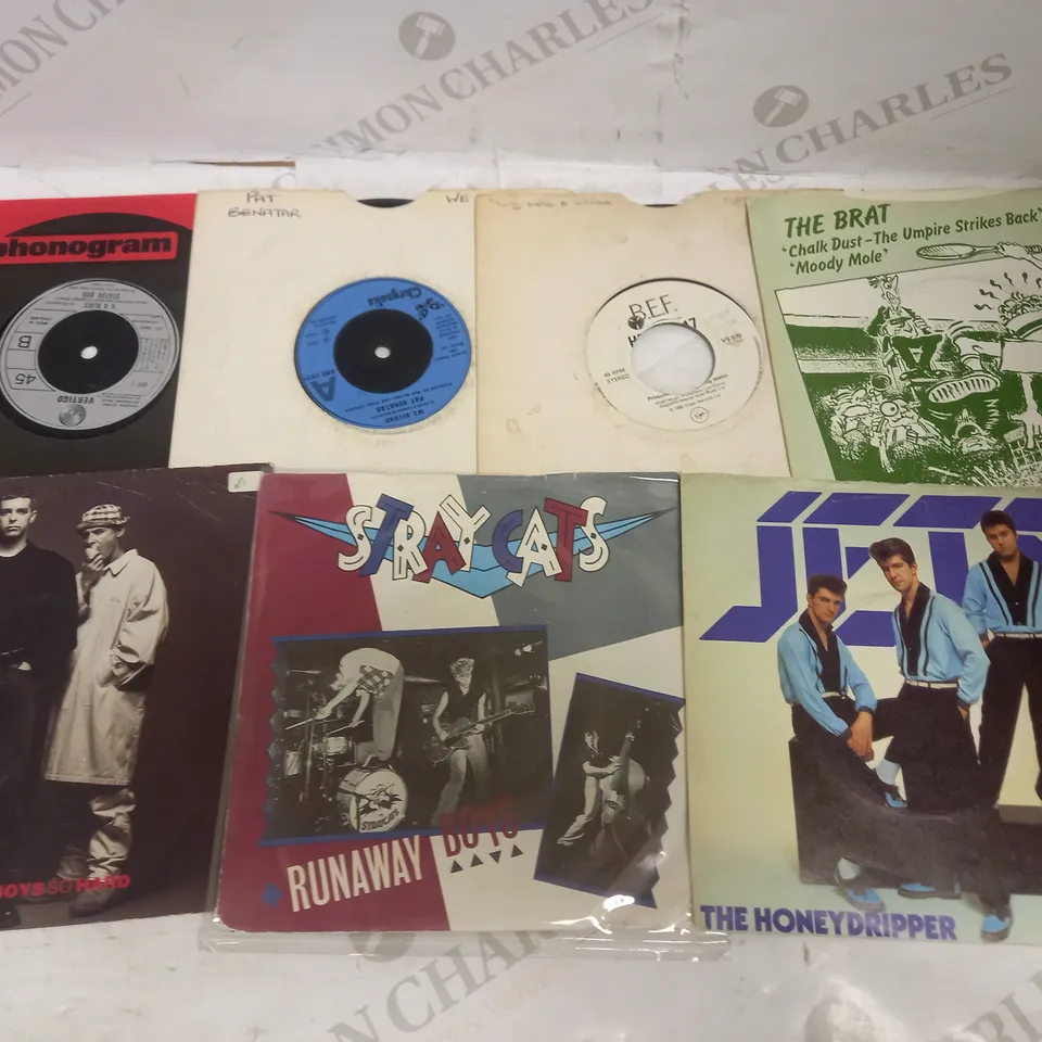 LOT OF APPROXIMATELY 20 VINYL SINGLES, TO INCLUDE DIANA ROSS, EDDY GRANT, STARSHIP ORCHESTRA, ETC
