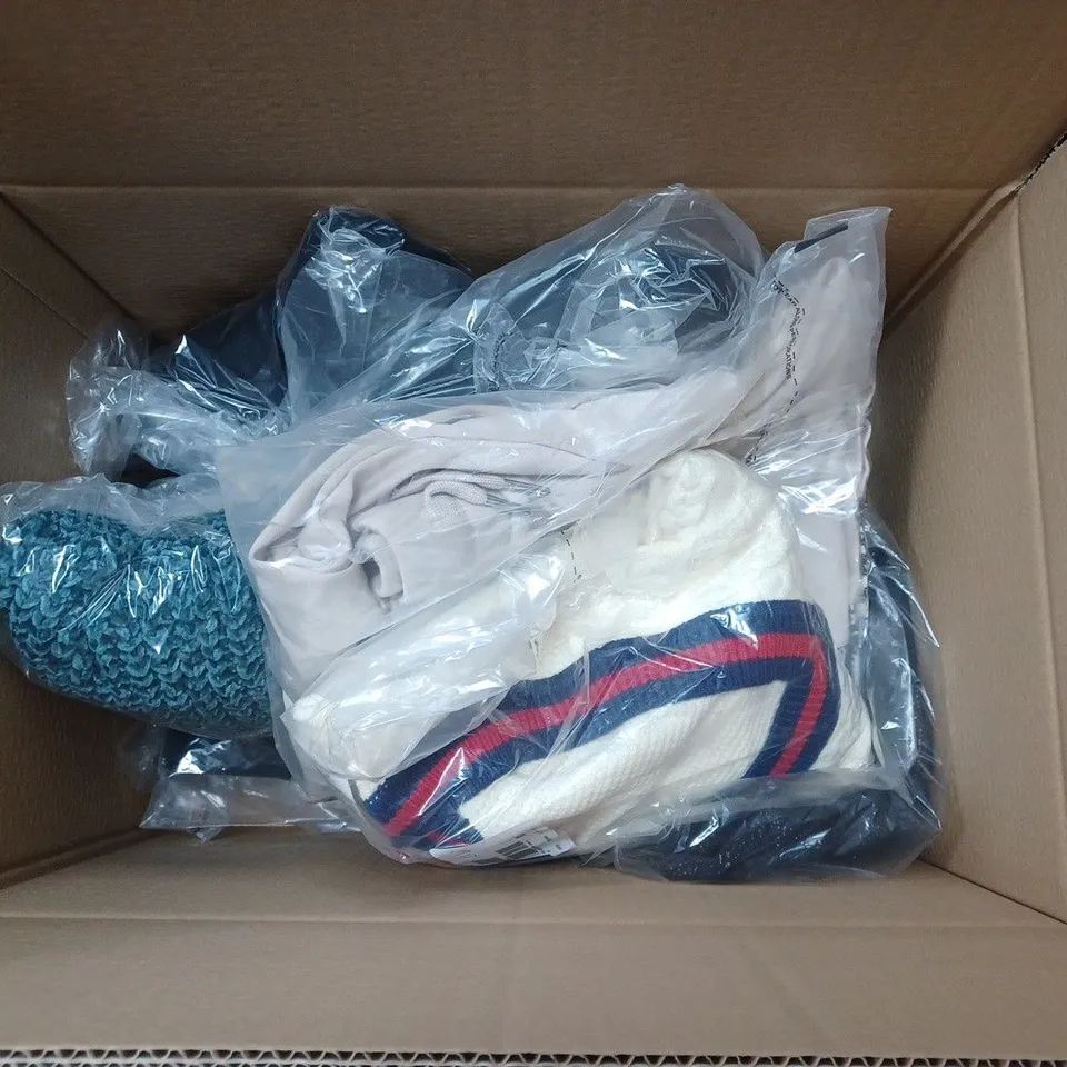 APPROXIMATELY 10 LADIES CLOTHING ITEMS ASSORTED COLOURS, SIZES AND STYLES
