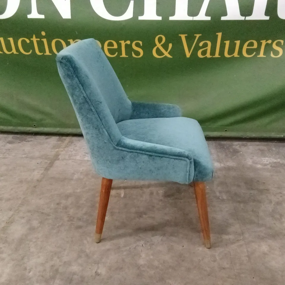 QUALITY DESIGNER TEAL VELVET DINING/ACCENT CHAIR