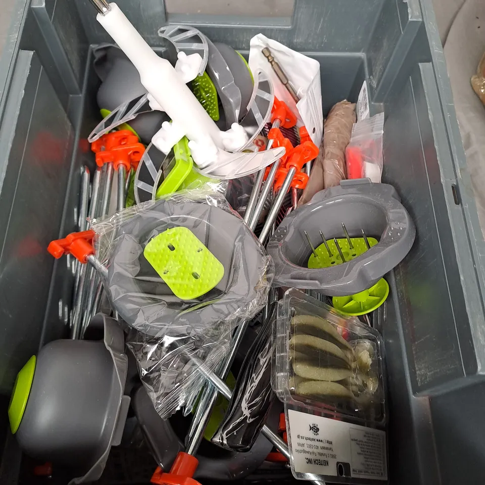 APPROXIMATELY 20 ASSORTED HOUSEHOLD PRODUCTS TO INCLUDE KITCHEN SCISSORS, UTENSILS, DETAIL SCISSORS ETC 