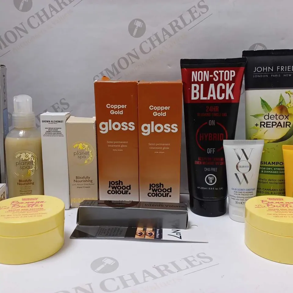 LOT OF APPROX 10 ASSORTED BEAUTY PRODUCTS TO INCLUDE REVOLUTION VITAMIN BASE PRIMER, JOSH WOOD COLOUR COPPER GOLD GLOSS, JOHN FRIEDA DETOX SHAMPOO, ETC 