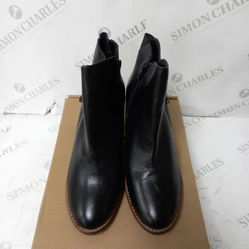 BOXED DUNE PAICE ZIP UP ANKLE BOOT - BLACK - SIZE 6