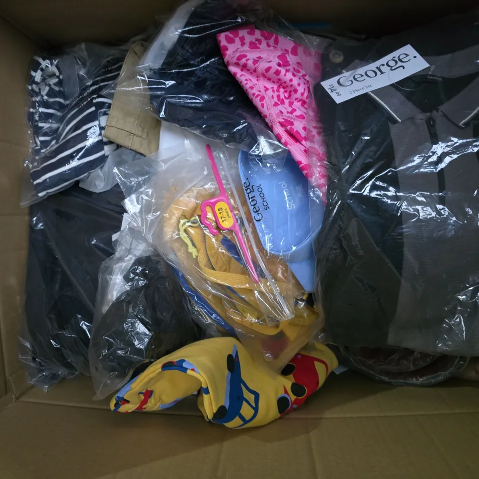 APPROXIMATELY 30 ASSORTED KIDS CLOTHING ITEMS IN VARIOUS STYLES, SIZES & COLOURS TO INCLUDE SHIRTS, 2 PC SET, SHORTS, ETC - COLLECTION ONLY