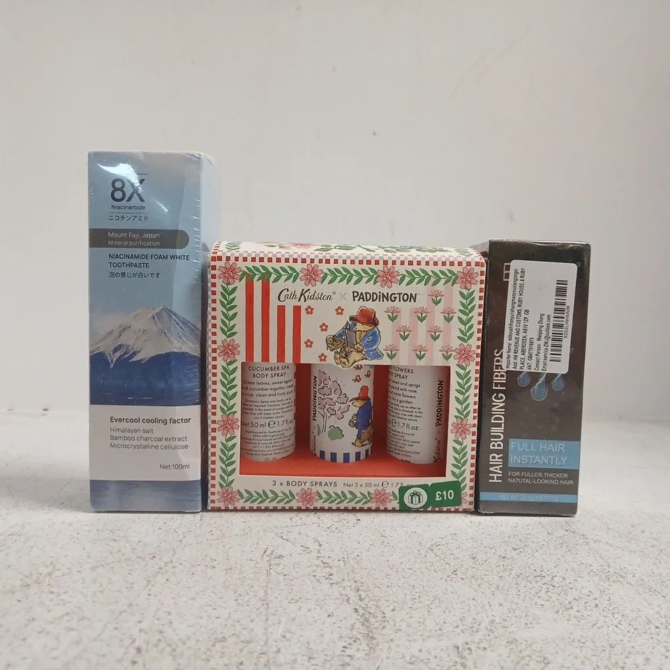 APPROXIMATELY 20 ASSORTED COSMETIC ITEMS INCLUDING VARIOUS MAKES AND BRANDS - COLLECTION ONLY