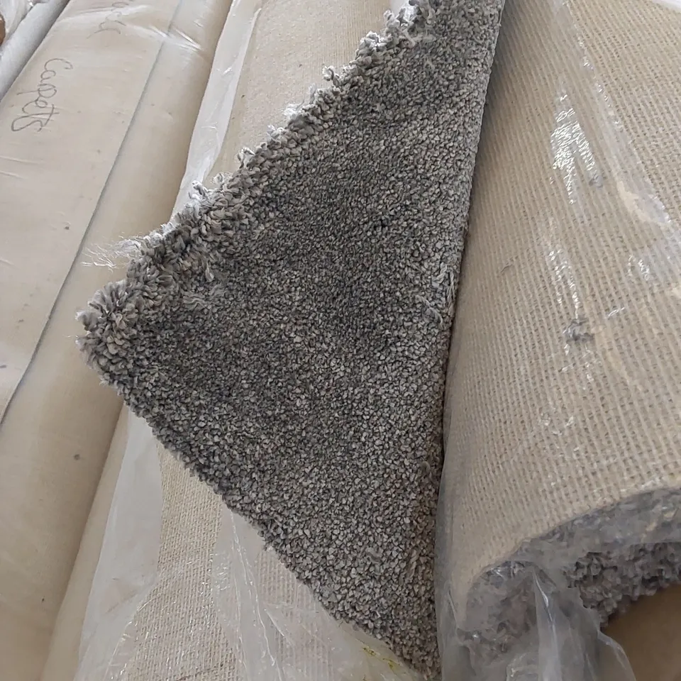 ROLL OF QUALITY EC HEARTLAND HEATHERS WIRE WOOL CARPET // SIZE: APPROX 5 X 3.2m