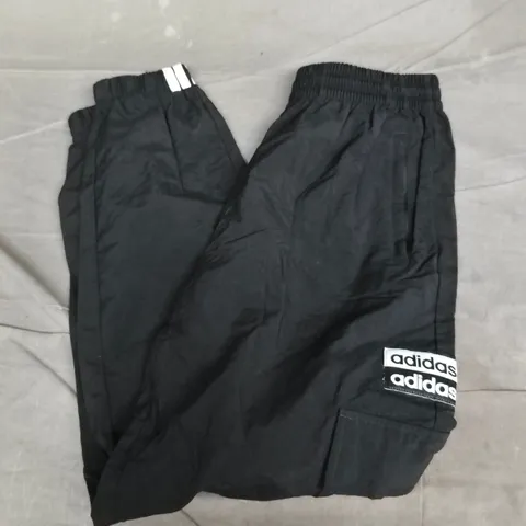 ADIDAS CARGO BOTTOMS IN BLACK - UK 10