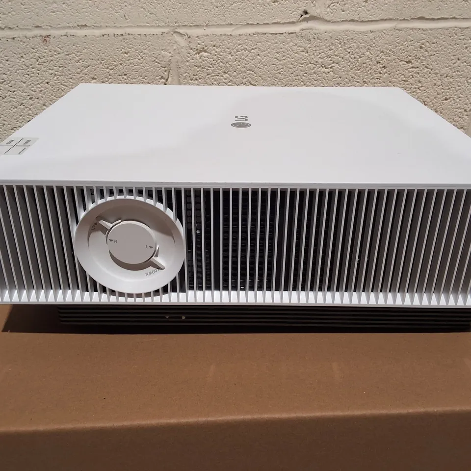 BOXED LG CINE BEAM LASER 4K UHD PROJECTOR